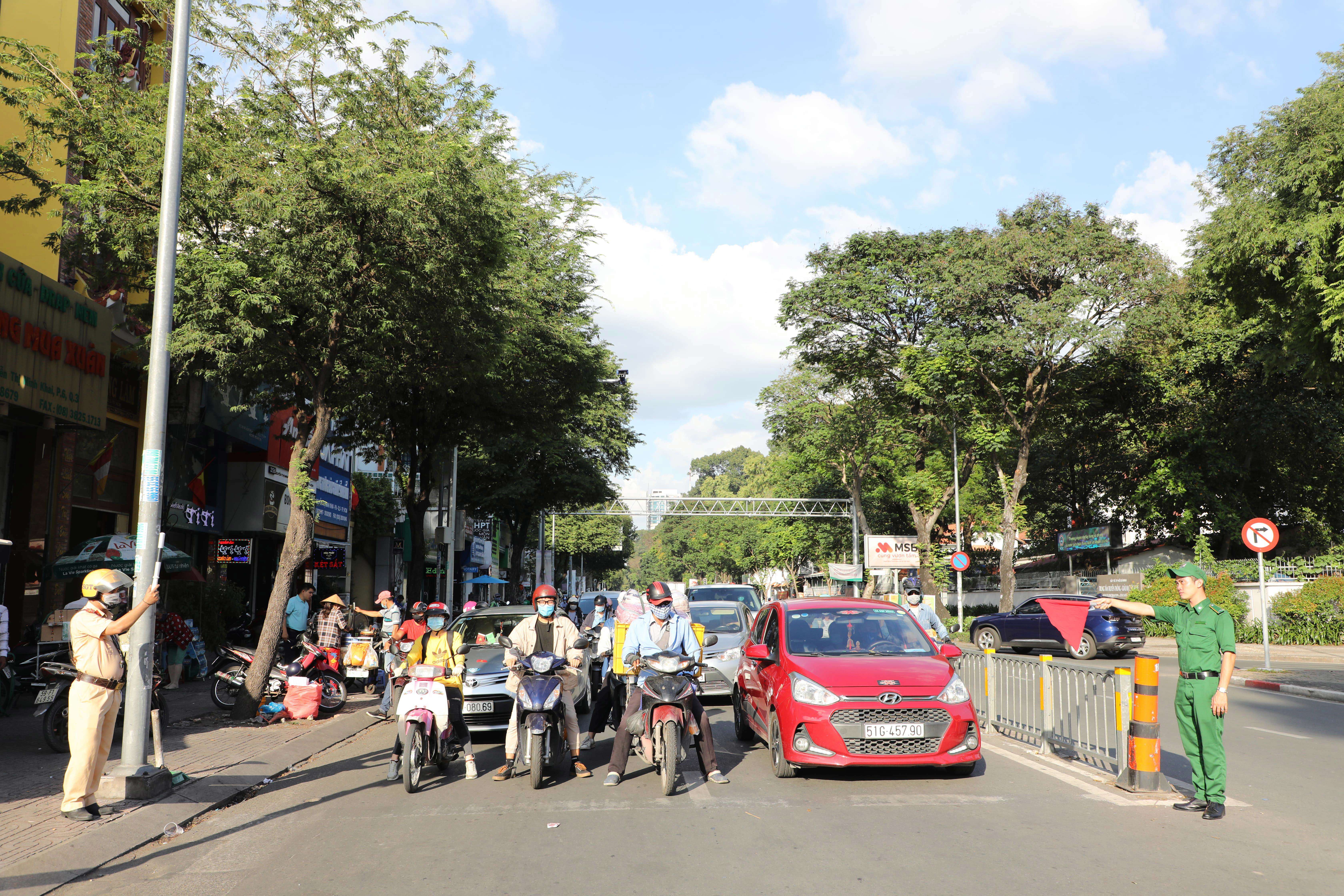 Hoạt động phối hợp , giữ gìn trật tự an toàn giao thông